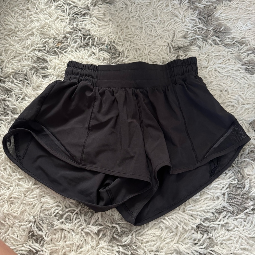 Lululemon Hotty Hot short 2.5 inseam